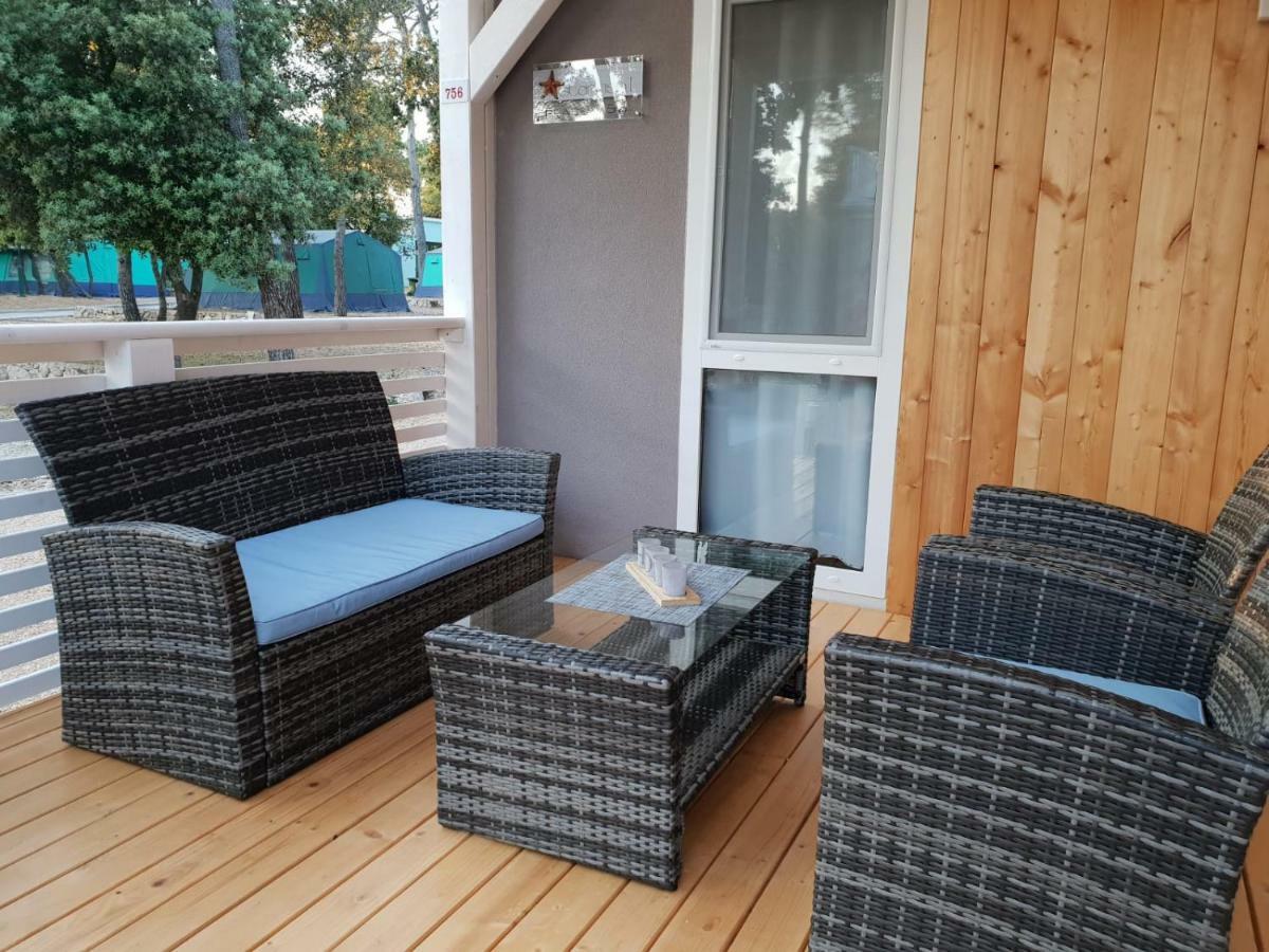 Seahorse Mobile Home, Soline Biograd بيوغْغاد نا موغو المظهر الخارجي الصورة